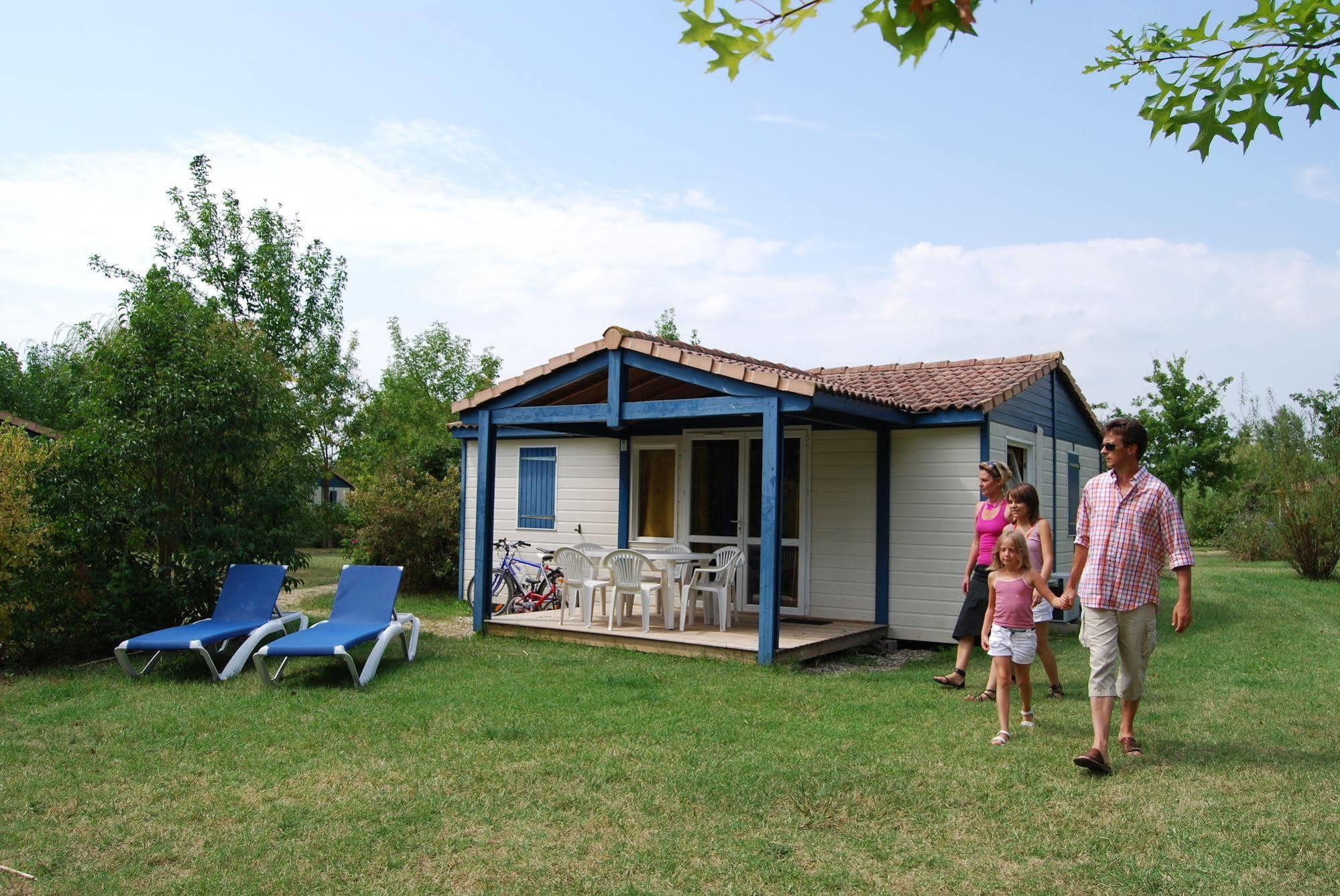 Lagrange Grand Bleu Vacances – Résidence Port Lalande Castelmoron-sur-Lot Esterno foto