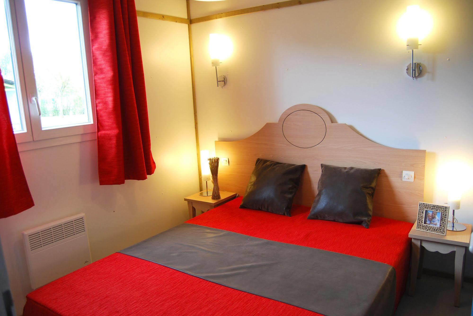 Lagrange Grand Bleu Vacances – Résidence Port Lalande Castelmoron-sur-Lot Esterno foto