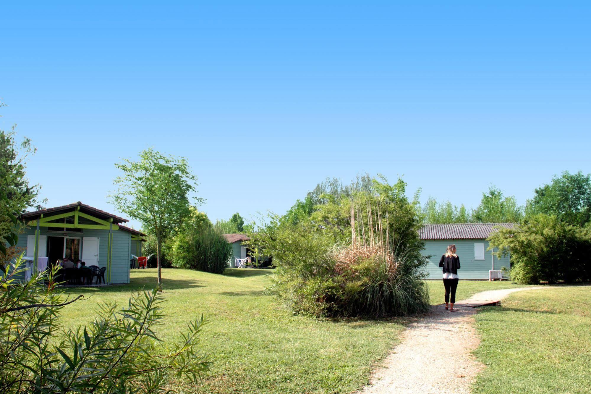 Lagrange Grand Bleu Vacances – Résidence Port Lalande Castelmoron-sur-Lot Esterno foto